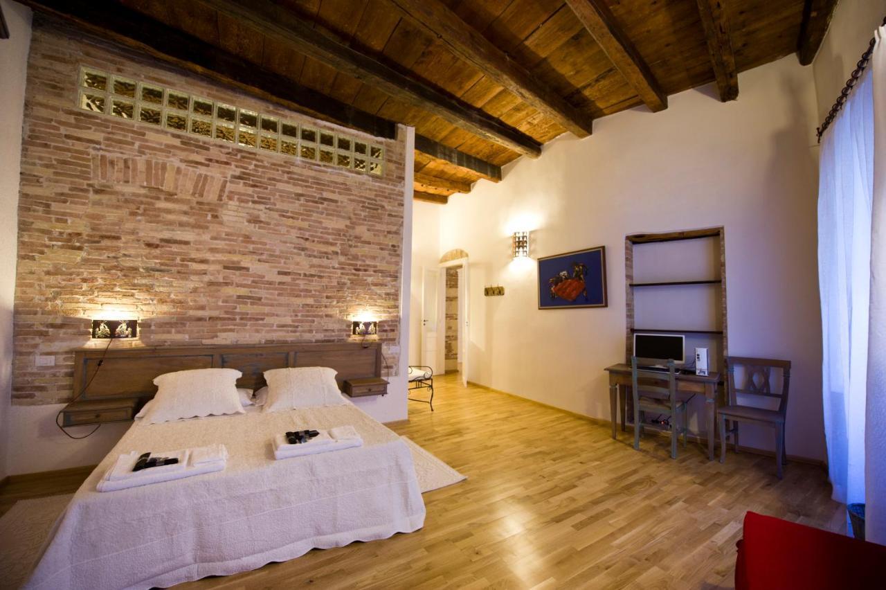 Castelletto Suites Cagliari Habitación foto