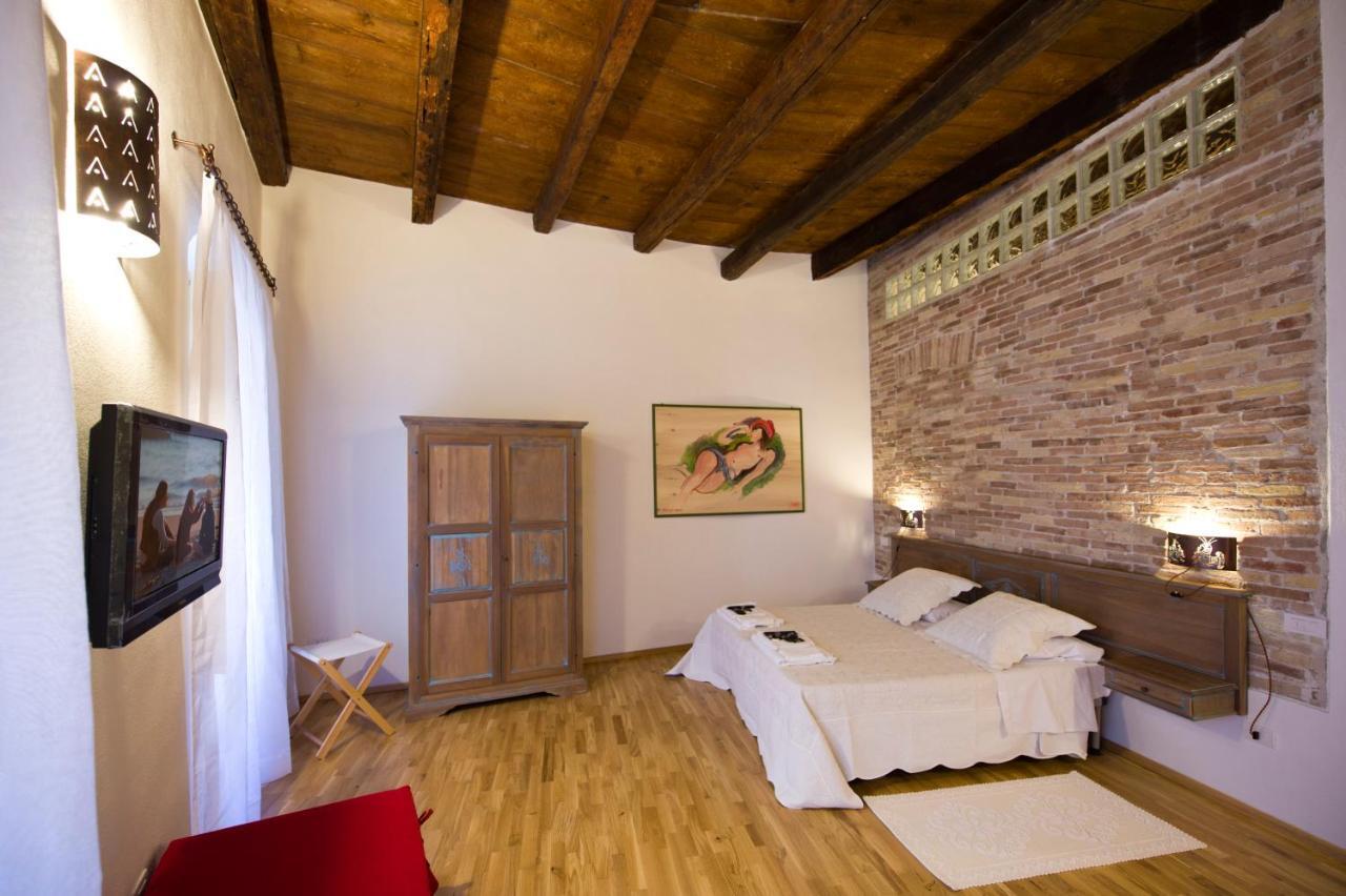 Castelletto Suites Cagliari Habitación foto